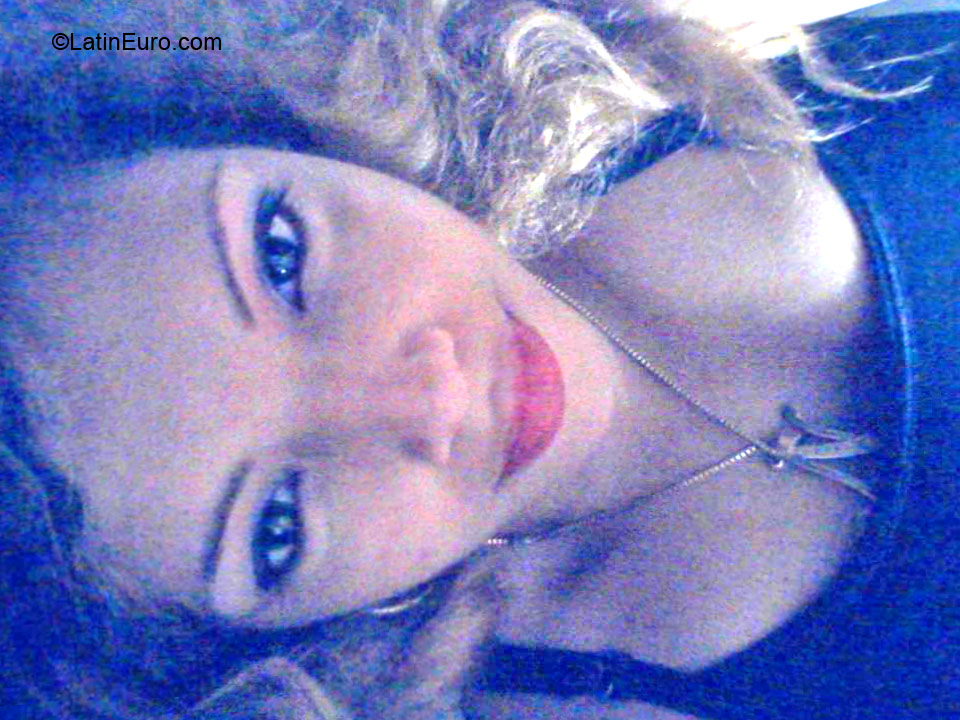 Date this attractive Dominican Republic girl Nathaly from Santo Domingo DO20984