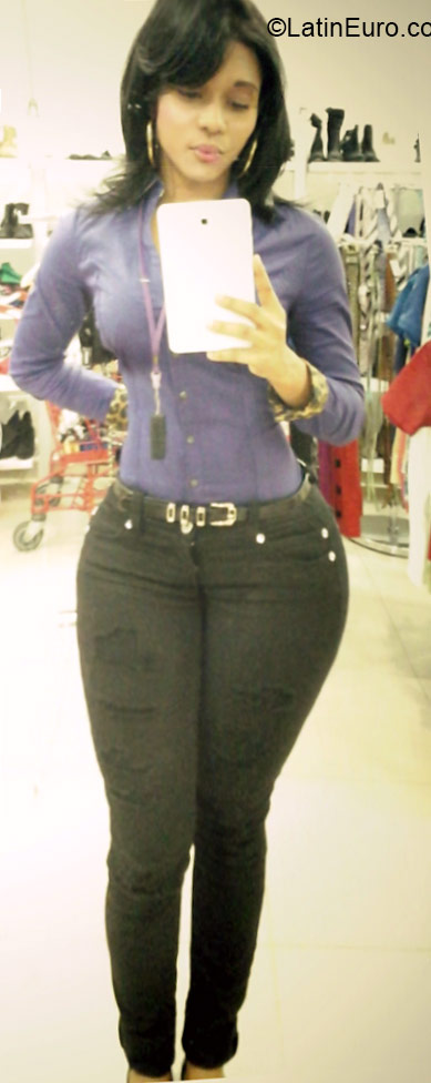 Date this sensual Dominican Republic girl Eliza from Santiago DO20991