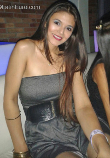 Date this tall Colombia girl Mariluth from Cali CO16768