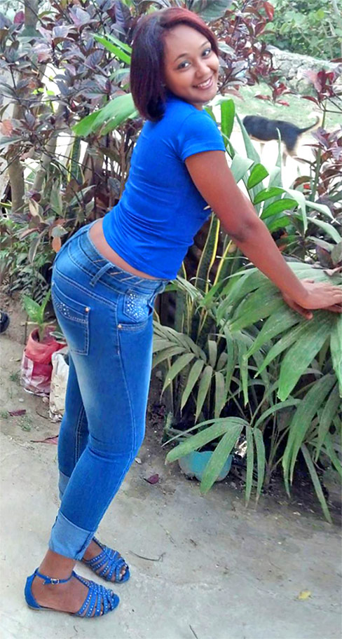 Date this fun Dominican Republic girl Lisbet from Santo Domingo DO21023