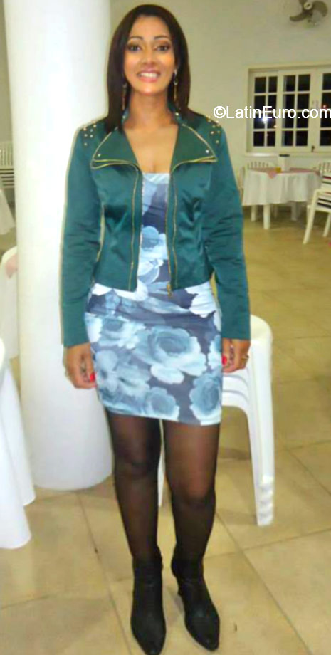 Date this hot Brazil girl Sandra from Sao Joaquim BR9184