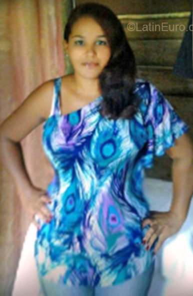 Date this attractive Dominican Republic girl Ana Maria from Santo Domingo DO21085