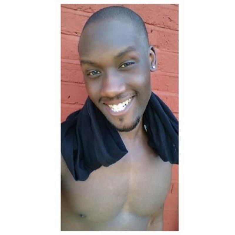 Date this hot United Kingdom man Romeo88 from London GB785