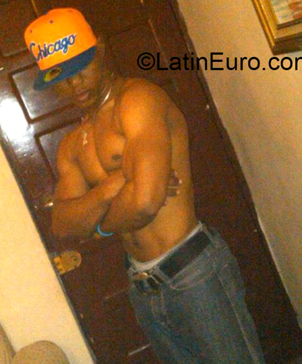 Date this lovely Dominican Republic man Jose from Santo Domingo DO21135