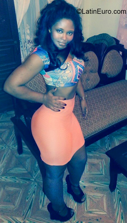 Date this athletic Dominican Republic girl Madeline from Santo Domingo DO21162