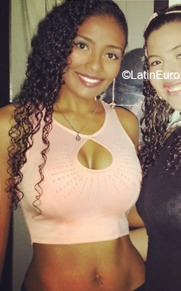 Date this young Colombia girl Yessica from Medellin CO16847
