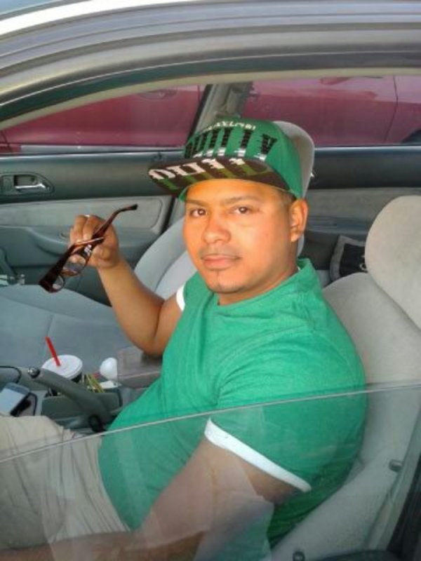 Date this nice looking United States man Bucando from Philadelphia US15830