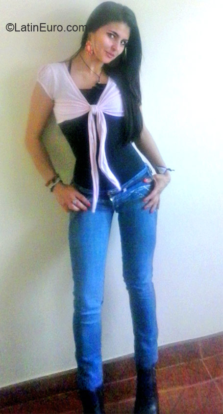 Date this tall Colombia girl Saiyury from Bogota CO16916