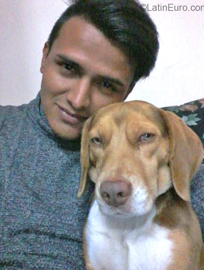 Date this happy Colombia man Fair from Funza CO16925