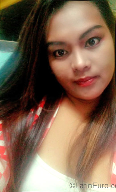 Date this georgeous Philippines girl Raquel from Ilocos Sur PH745