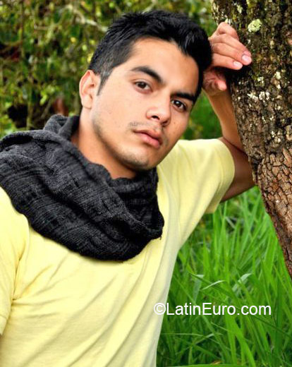 Date this lovely Colombia man Juan from Medellin CO16935