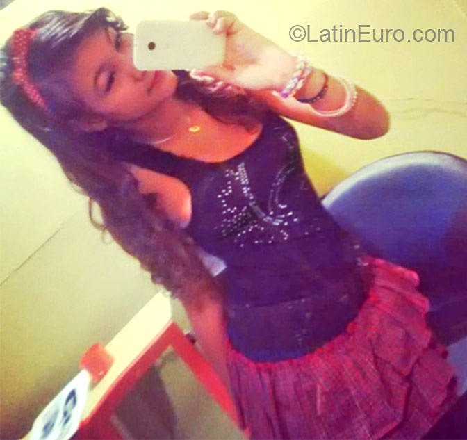 Date this georgeous Dominican Republic girl Ana from La Romana DO21411