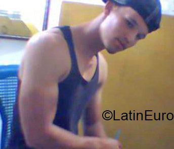 Date this young Dominican Republic man Javier from Santo Domingo DO21449