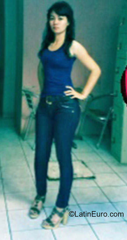 Date this stunning Honduras girl Nora from San Pedro Sula HN1473