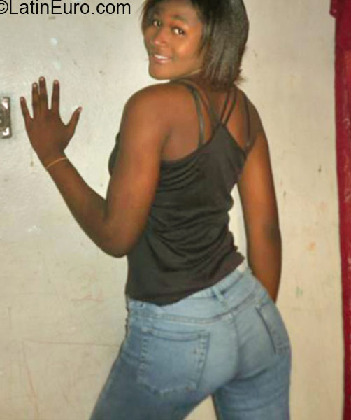 Date this pretty Jamaica girl Zaporiah from Kingston JM1978