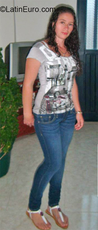 Date this good-looking Panama girl Liliana from Panama City PA570