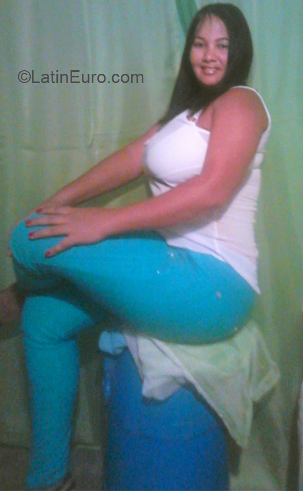 Date this beautiful Dominican Republic girl Alexandra from Santo Domingo DO21643
