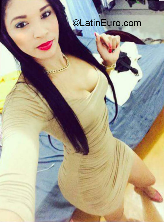 Date this cute Dominican Republic girl Katherine from Santiago DO21664