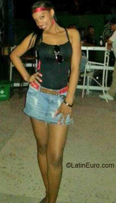 Date this cute Dominican Republic girl Tanari from Santo Domingo DO21691