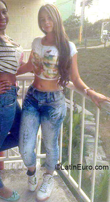 Date this pretty Colombia girl Keraima from Cali CO17148