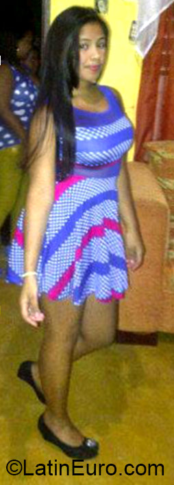Date this beautiful Dominican Republic girl Yenilsy from Santiago DO21803