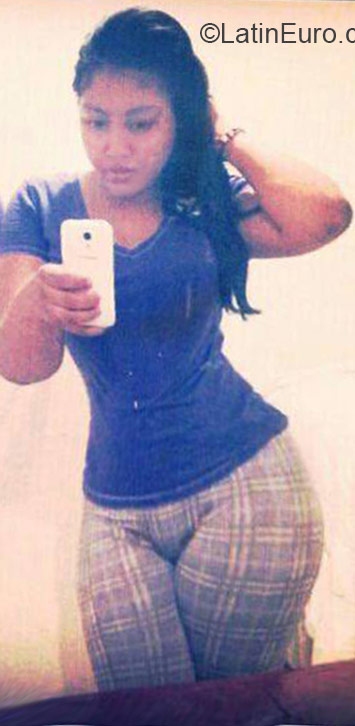 Date this exotic Dominican Republic girl Angie from Santo Domingo DO21961