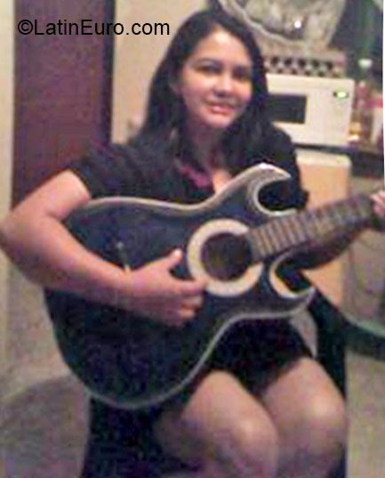 Date this tall Colombia girl Samy from Bogota CO17312