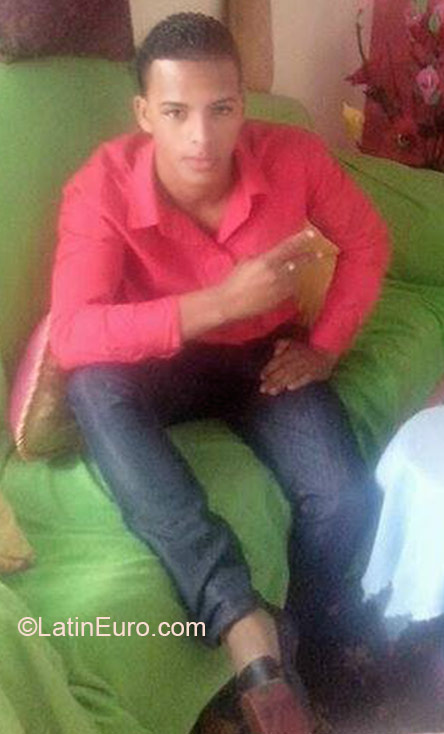 Date this charming Dominican Republic man Yendri from Santo Domingo DO22077