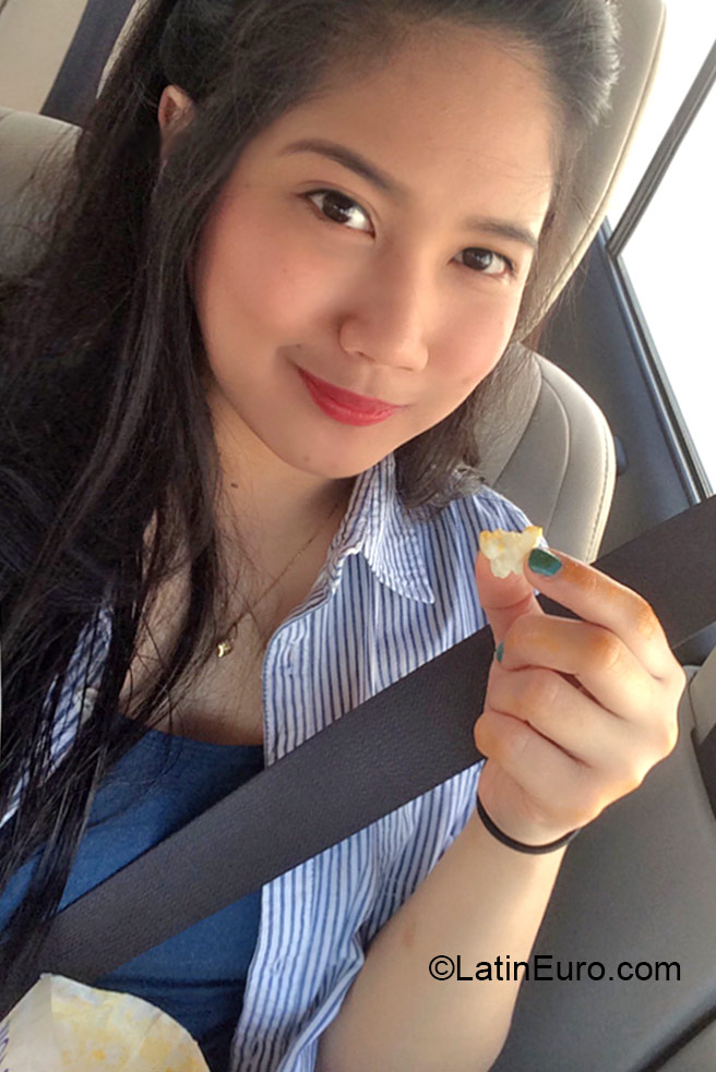 Date this hot Jordan girl Sri from Amman JO14