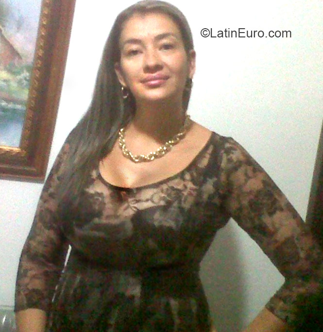Date this sultry Colombia girl Clara from Tulua CO17479