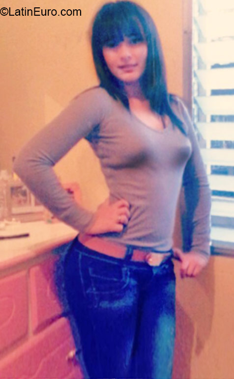 Date this pretty Honduras girl Keylen from Tegucigalpa HN1539