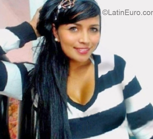 Date this exotic Colombia girl Carolina from Medellin CO17504