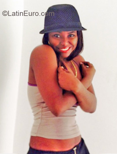 Date this georgeous Dominican Republic girl Dani from Santo Domingo DO22337