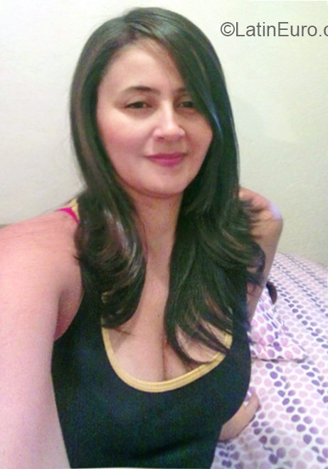 Date this delightful Colombia girl Sandra from Medellin CO17530