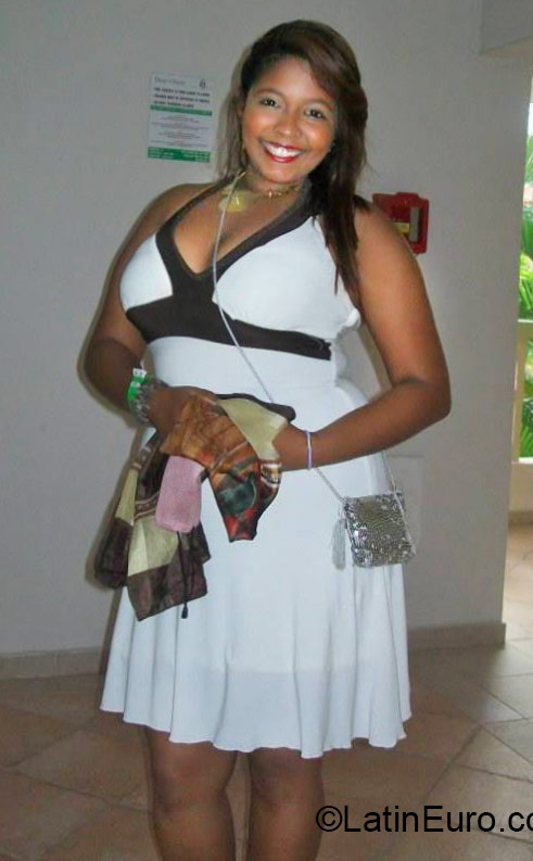 Date this lovely Dominican Republic girl Karina from Santiago DO22370