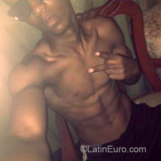 Date this delightful Dominican Republic man Antoni from Santiago DO22495