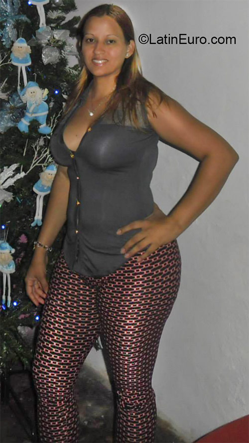 Date this cute Venezuela girl Ivonne from Guarenas VE558