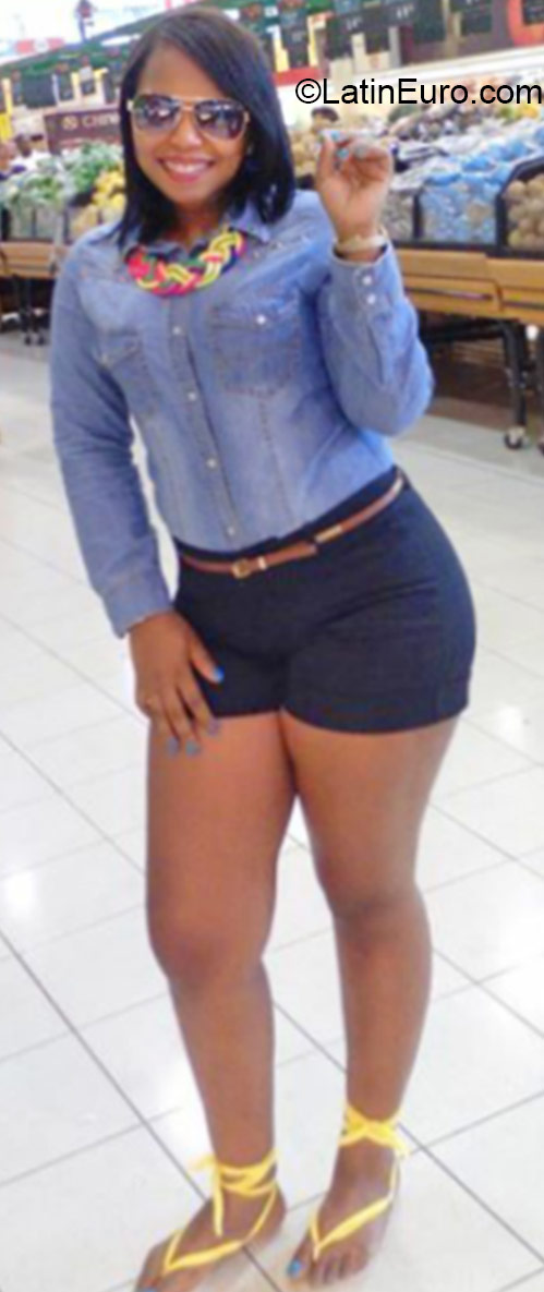 Date this funny Dominican Republic girl Clara from Santo Domingo DO22612