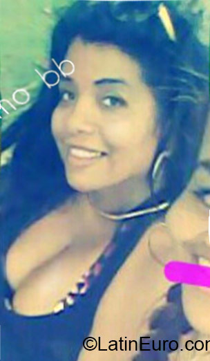 Date this sultry Panama girl Omairia from Panama City PA633