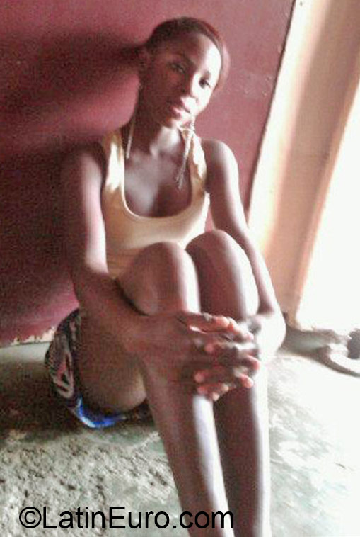 Date this athletic Dominican Republic girl Francie from Villa vasquez DO22618