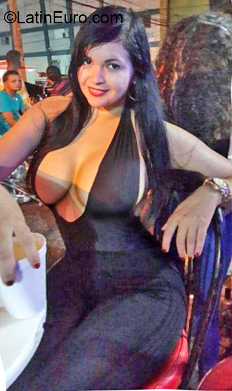 Date this exotic Dominican Republic girl Madelineee from Santo Domingo DO22621