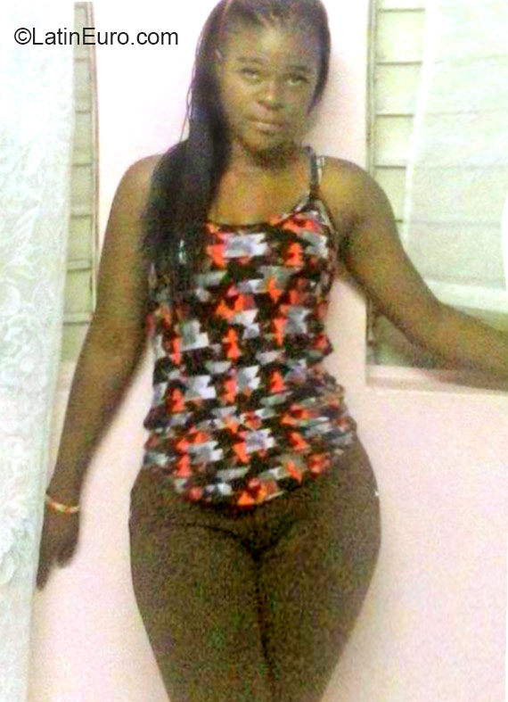 Date this voluptuous Jamaica girl Terica from Kingston Jamaica JM2106