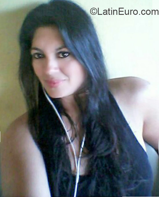 Date this passionate Honduras girl Lorena from San Pedro Sula HN1587