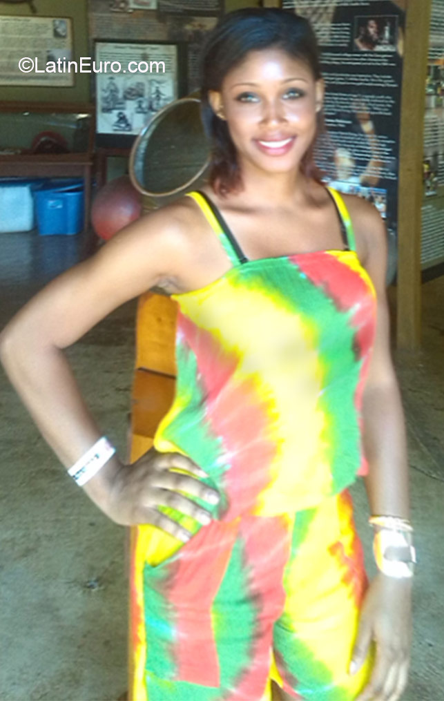 Date this athletic Jamaica girl Chantal from Kingston JM2112