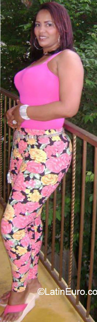 Date this hot Dominican Republic girl Marian from Santo Domingo DO22778