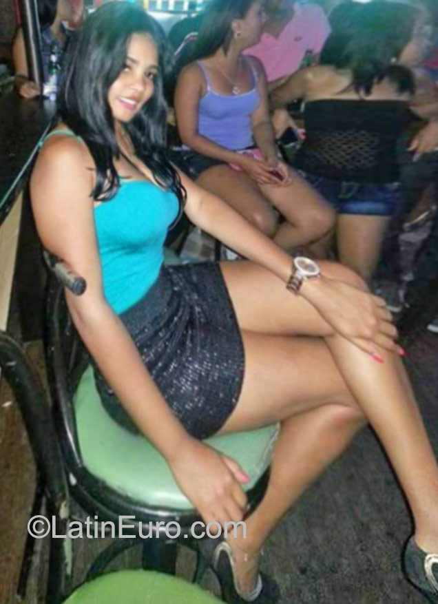 Date this georgeous Dominican Republic girl Raquel from Santo Domingo DO22844