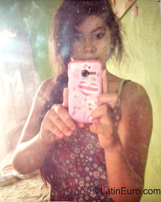 Date this hard body Colombia girl Dania from Bogota CO17798