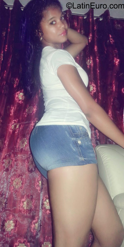 Date this cute Dominican Republic girl Franelis from Santo Domingo DO22866