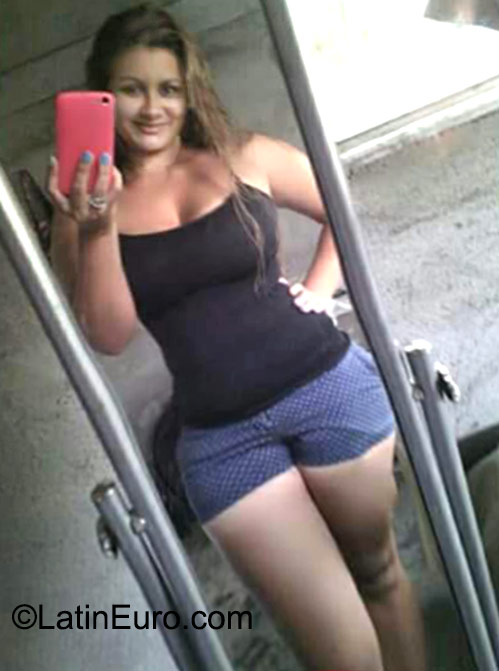 Date this foxy Honduras girl Sonia from San Pedro Sula HN1624