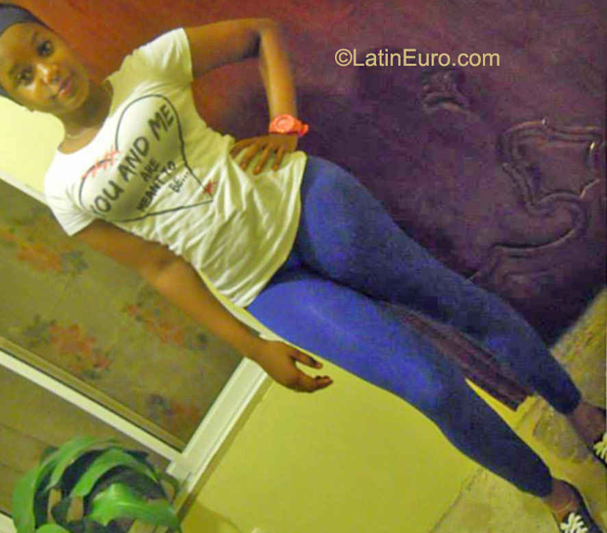 Date this foxy Dominican Republic girl Camila from Puerto Plata DO22899